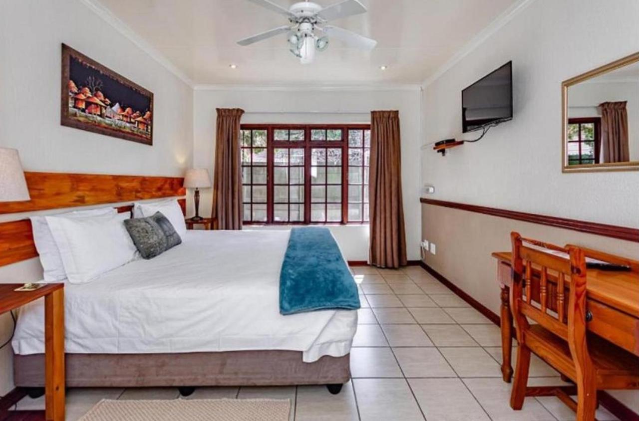 The Link Guest Lodge Kempton Park Buitenkant foto