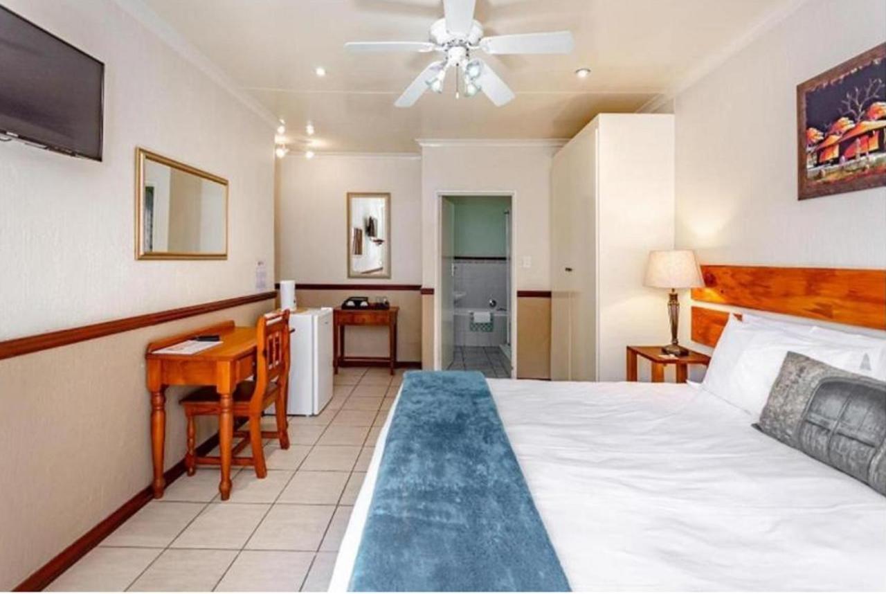 The Link Guest Lodge Kempton Park Buitenkant foto