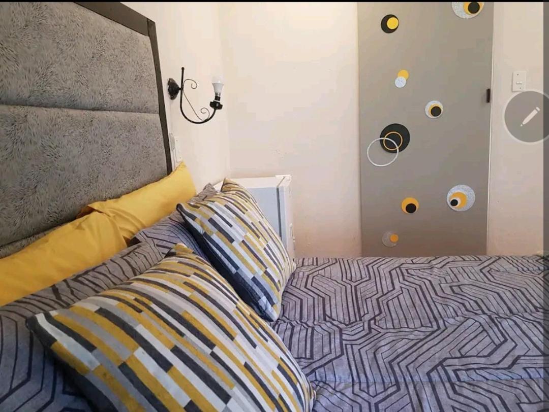 The Link Guest Lodge Kempton Park Kamer foto